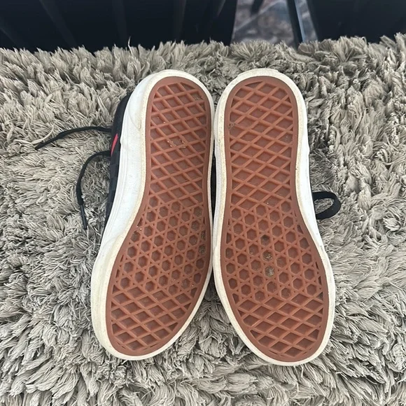 Good condition check board vans - Picture 3 of 4